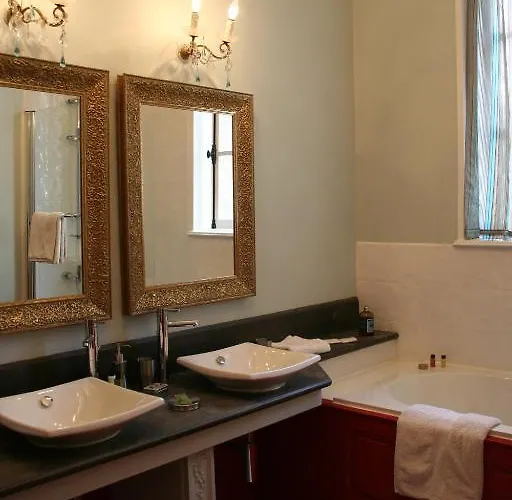 Maison D'hotes La Corne D'or Bed & Breakfast 2*