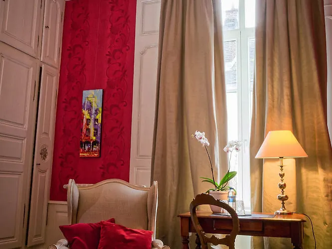 Maison D'hotes La Corne D'or Bed & Breakfast 2*